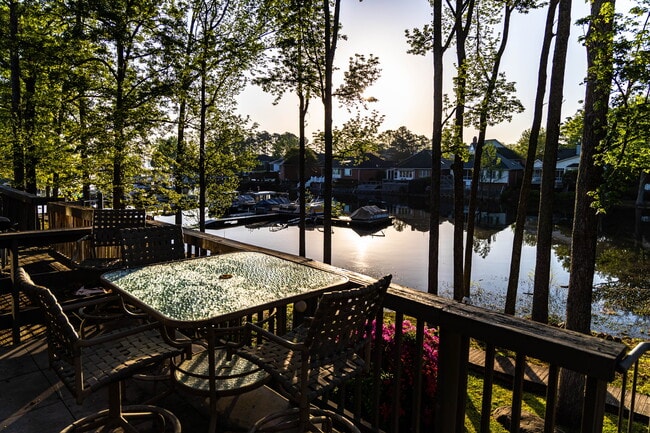 property at 301 Harbor Heights Dr