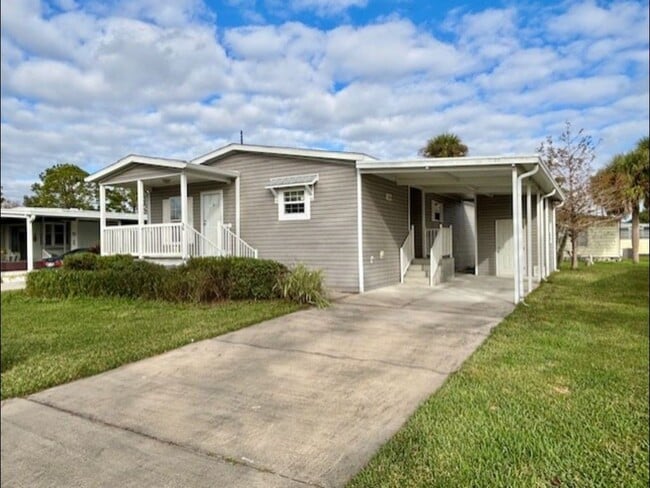 54 Kings Way in Port Orange, FL - Building Photo - Building Photo