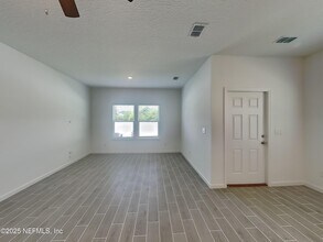 2197 Windward Cay Ln in Middleburg, FL - Building Photo - Building Photo