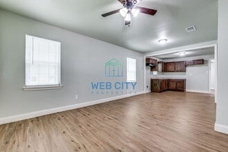 405 Viaduct St in Dallas, TX - Building Photo - Building Photo