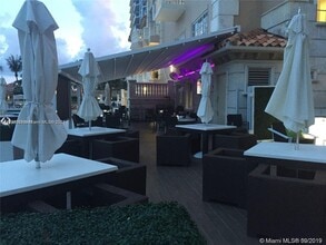 4775 Collins Ave, Unit # 2702 in Miami Beach, FL - Building Photo - Building Photo