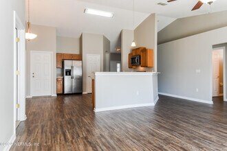 6639 Leslie Oaks Ln in Jacksonville, FL - Building Photo - Building Photo