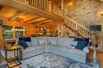 141 Yellow Locust Dr in Waynesville, NC - Building Photo - Building Photo