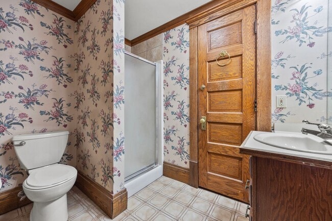 319 Wheatfield St in North Tonawanda, NY - Foto de edificio - Building Photo