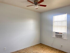 251 Zimmerman Ave in Bastrop, TX - Building Photo - Building Photo