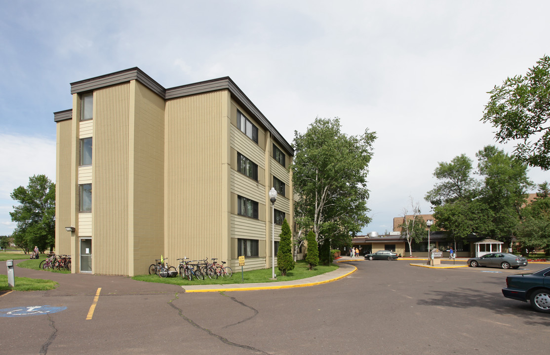 Royalton Manor Apartments in Superior, WI - Foto de edificio