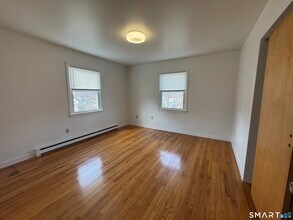 43 Brooklawn Ave in Norwalk, CT - Building Photo - Building Photo