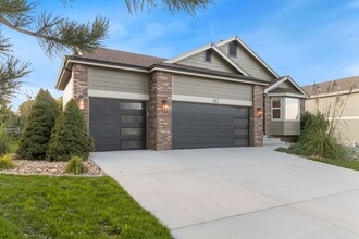 417 Promontory Dr in Loveland, CO - Building Photo - Building Photo