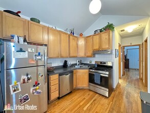 1033 N Mozart St, Unit J02P in Chicago, IL - Building Photo - Building Photo