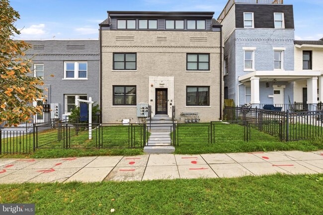 1631 Montello Ave NE
