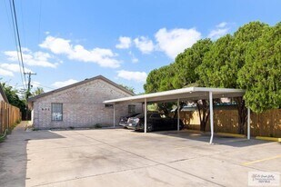 901 Galveston Ave in McAllen, TX - Building Photo