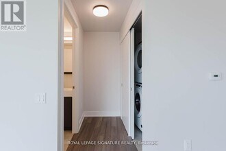 2525 Bathurst St in Toronto, ON - Building Photo - Building Photo