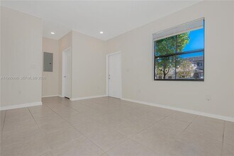 14732 SW 181st Terrace in Miami, FL - Building Photo - Building Photo