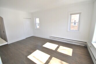 846 W Ainslie St in Chicago, IL - Building Photo - Building Photo