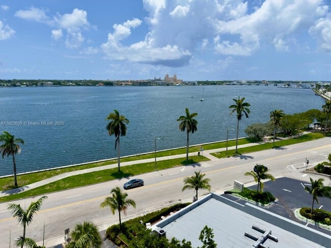 property at 1801 N Flagler Dr