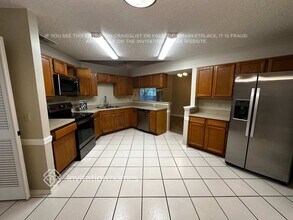 3871 Biscayne Dr in Winter Springs, FL - Foto de edificio - Building Photo