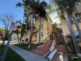 574 E Palm Ave in Burbank, CA - Building Photo