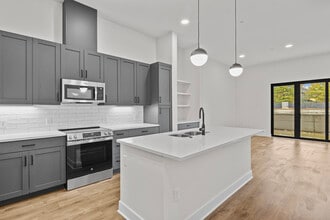 The Landing at Lakewood Harbour in Lexington, KY - Foto de edificio - Building Photo