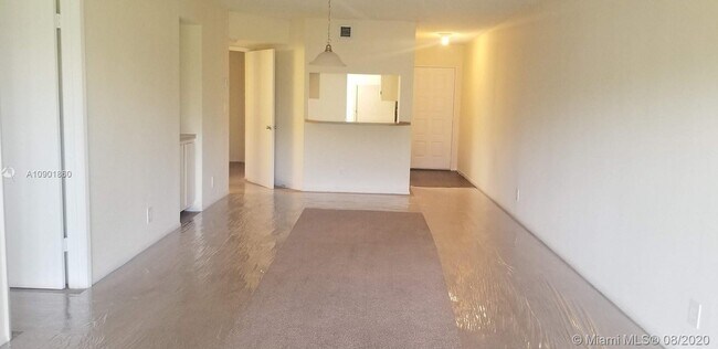 2833 N Course Dr in Pompano Beach, FL - Building Photo - Building Photo