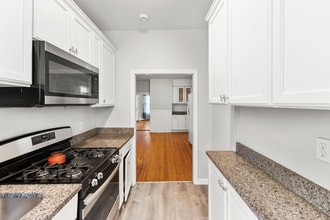 136 Nye St, Unit 1 in New Bedford, MA - Building Photo - Building Photo