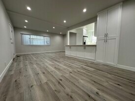 8363 Blackburn Ave, Unit 2 in Los Angeles, CA - Building Photo