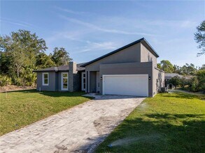 70 McDill Dr in Port Charlotte, FL - Building Photo - Building Photo