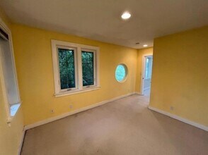 2109 N 39th St in Seattle, WA - Building Photo - Building Photo