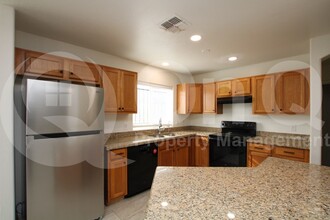 220 N Coolidge Ave in Casa Grande, AZ - Building Photo - Building Photo