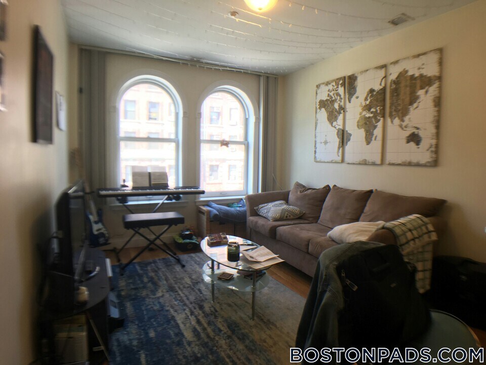 90 Westland Ave in Boston, MA - Building Photo