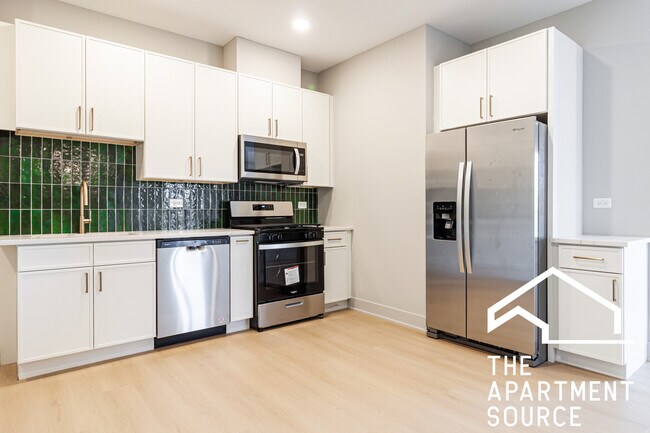 4105 N Sheridan Rd in Chicago, IL - Building Photo - Building Photo