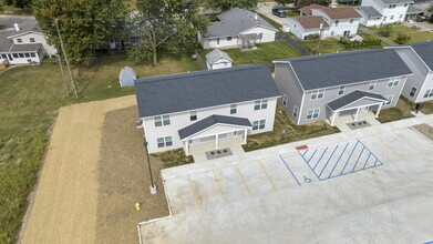 The Reserve at Avalon Townhomes in Fort Wayne, IN - Building Photo - Building Photo