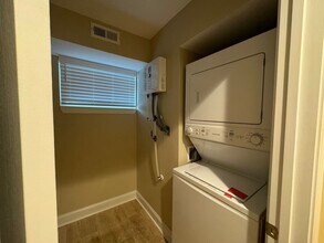 106 S Anderson St in Morganton, NC - Building Photo - Building Photo