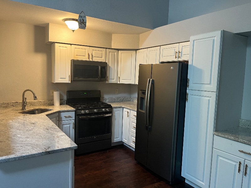 1107 Tristram Cir in Mantua, NJ - Building Photo