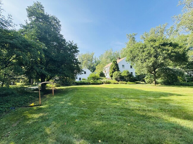 7 Joanne Ln in Weston, CT - Building Photo - Building Photo