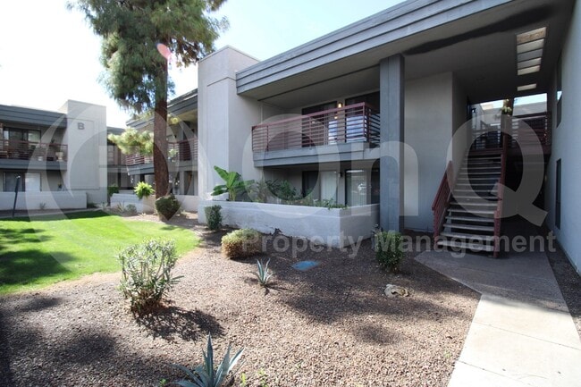 property at 3435 W Danbury Dr