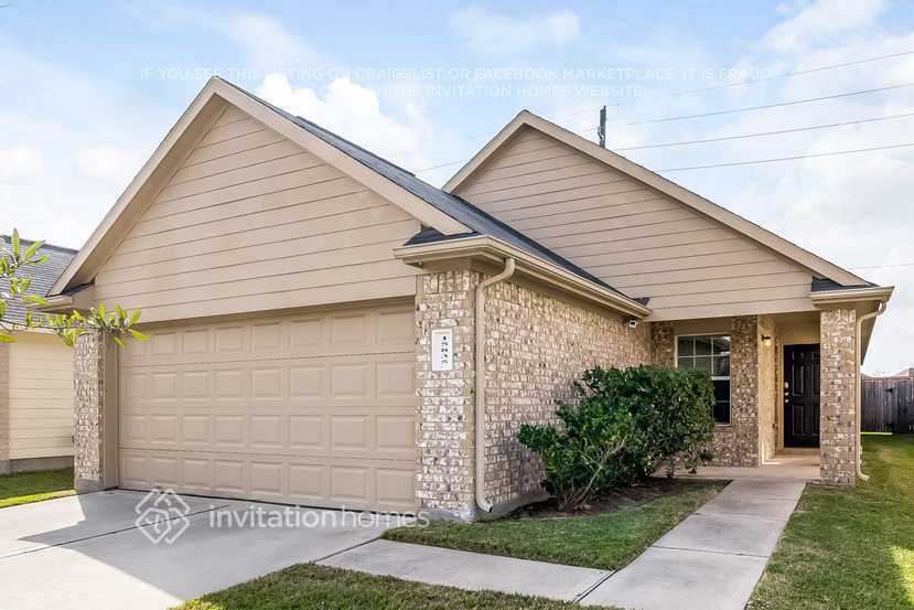 15835 Regal Trace Ln in Houston, TX - Building Photo