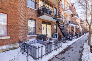 5186-5196 Cartier St in Montréal, QC - Building Photo