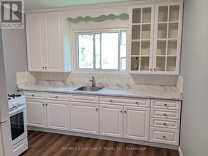 158 James St in St Catharines, ON - Building Photo - Building Photo