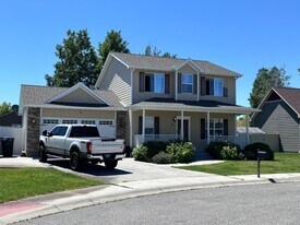 3054 Hunters Ridge Loop in Billings, MT - Building Photo