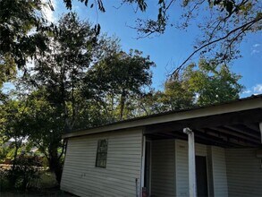 1648 W Rev Dr Ransom Howard St in Port Arthur, TX - Foto de edificio - Building Photo