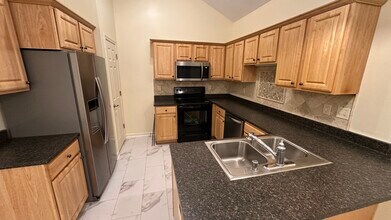 555 Goldon Trophy Trl, Unit Magnolia Run in Lexington, KY - Foto de edificio - Building Photo