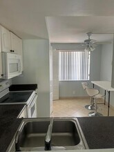27 Abbey Ln in Delray Beach, FL - Building Photo - Building Photo