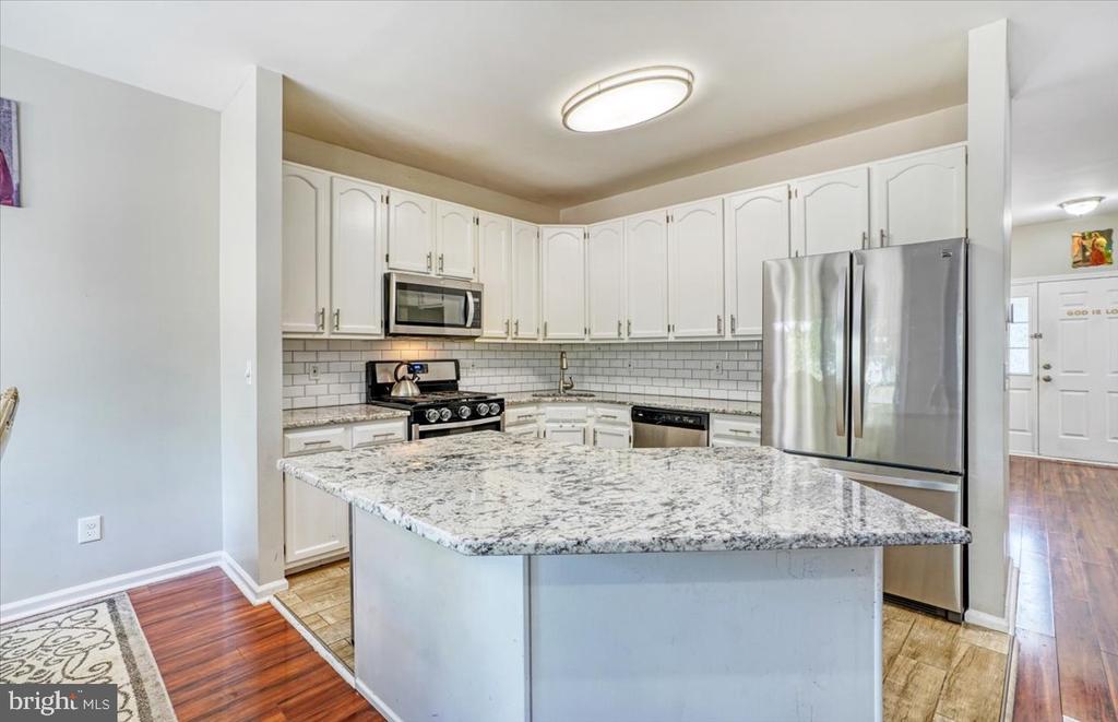 137 Cromwell Dr in Trenton, NJ - Building Photo