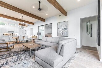 4202 Bonham St in Dallas, TX - Building Photo - Building Photo