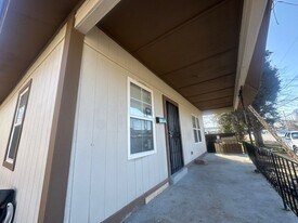 1446 S Hollywood St in Memphis, TN - Building Photo