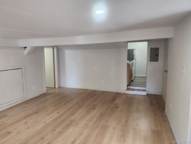 116 E Main St in Beacon, NY - Building Photo - Building Photo