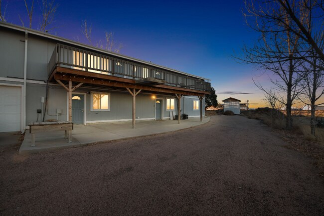 407 Corona Ave in Wiggins, CO - Foto de edificio - Building Photo