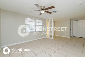 9140 Haverford Ln, Unit 205 in Port Richey, FL - Building Photo - Building Photo