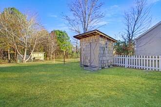 405 NC-172 in Hubert, NC - Foto de edificio - Building Photo
