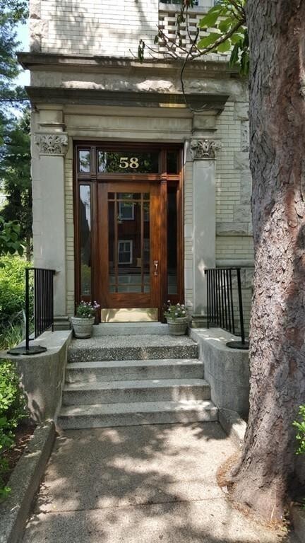 58 Pleasant St in Brookline, MA - Building Photo - Building Photo